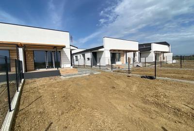 Duplex cu 3 camere cu Canalizare în Moșnița Nouă - 5