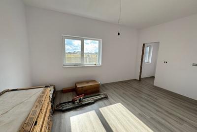 Duplex cu 3 camere cu Canalizare în Moșnița Nouă - 5