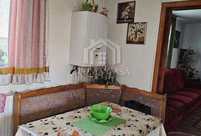 Casă cu 4 camere cu Teren 1900 Mp în Smeeni - 1