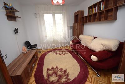 Apartament cu 3 camere decomandat, mobilat în Dristor