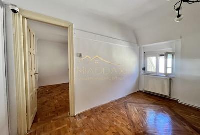 Casă individuală cu 6 camere cu Canalizare în Capitale - 7