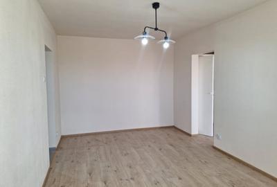 Apartament cu 2 camere semidecomandat, mobilat în Pajura - 3
