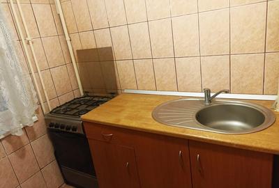 Apartament semidecomandat în Berceni