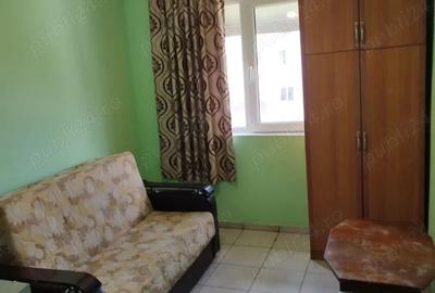 Podu Ros - garsoniera -etaj intermediar - baie din constructie - 2
