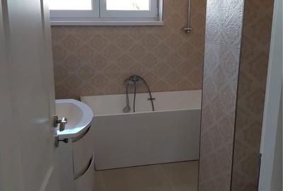 Apartament cu 3 camere decomandat în Lazaret - 5