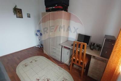 Apartament cu 3 camere decomandat, mobilat în Lăpuș - 16