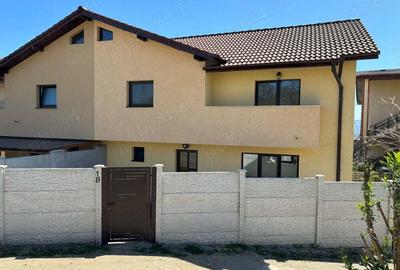 Casă cu 4 camere cu Teren 210 Mp în Cetate - 10