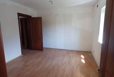 Casă cu 4 camere cu Teren 1130 Mp în Central - 15