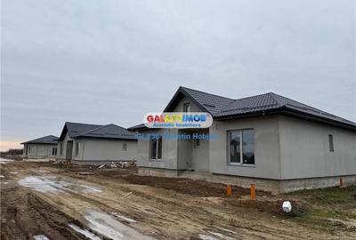 Casă cu 4 camere cu Teren 400 Mp în Săbăreni - 14