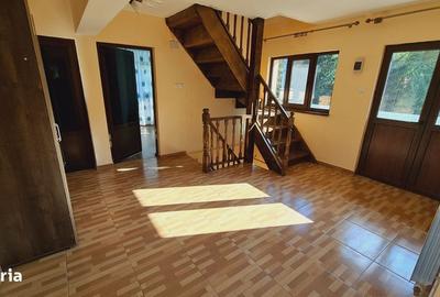 Casă cu 7 camere cu Teren 400 Mp în Holboca - 11
