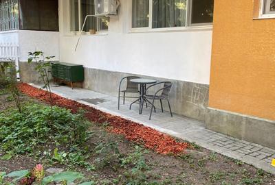 Apartament cu 2 camere semidecomandat în Aleea Carpați