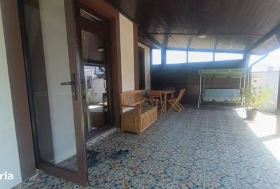 Casă cu 4 camere în Central