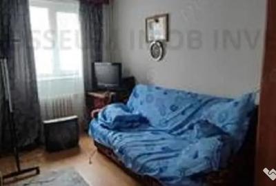 Apartament cu 3 camere decomandat în Noua - 3