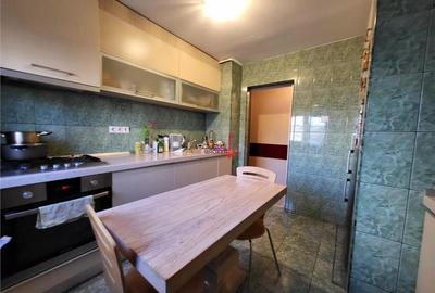 Apartament cu 3 camere semidecomandat, mobilat în Titan - 9