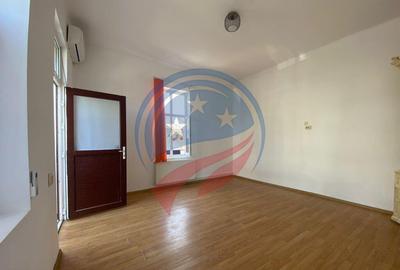 SPATIU CENTRAL 25 METRII PATRATI ACCES STRADAL - 1