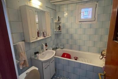 Apartament cu 3 camere semidecomandat în Rahova - 3