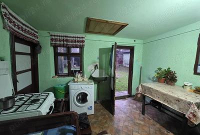 Casă cu 2 camere cu Teren 2086 Mp în Vărmaga - 1