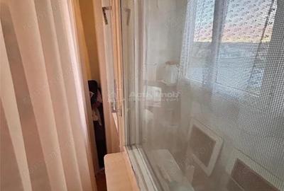 Apartament cu 3 camere semidecomandat în Central - 10