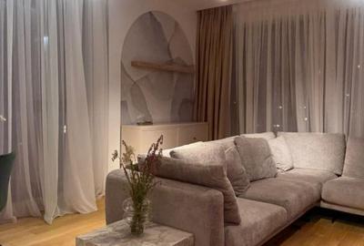 Apartament cu 3 camere semidecomandat, mobilat în Nord-Est