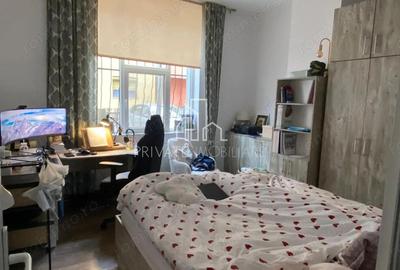 Apartament cu 3 camere decomandat în 7 Noiembrie - 8