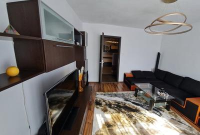 Apartament cu 4 camere decomandat în Tractorul - 5