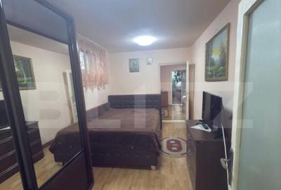 Casa de vanzare 5 camere + dependente - 24