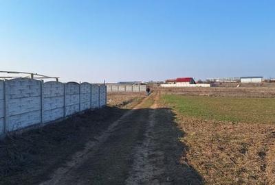 Teren de 900 mp, în Gării - 1