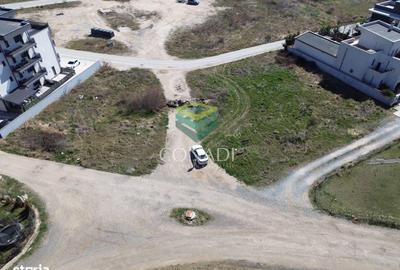 Teren de 1981 mp, în Nord