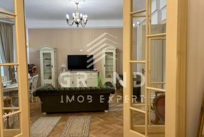 OPORTUNITATE! Apartament 3 camere, CURTE, PARCARE, zona Centru/Clinicilor