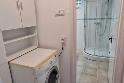 Apartament cu 3 camere semidecomandat în Cornișa - 1