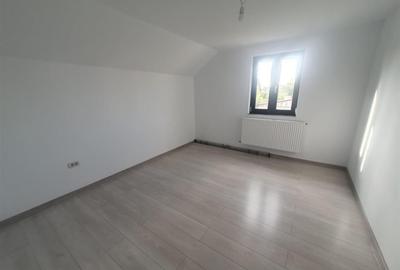 Casă individuală cu 5 camere cu Teren 500 Mp în Obcini - 6