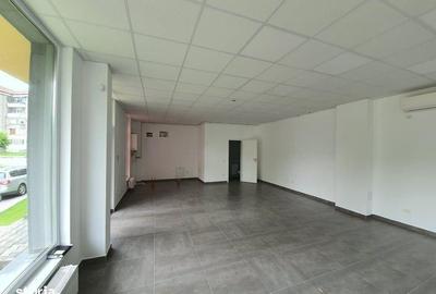 Spațiu comercial, de 68 mp, în Decebal - 5