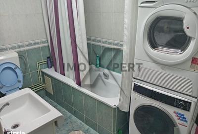 Casă cu 8 camere cu Canalizare în Mihai Viteazu - 1