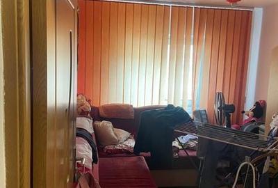 Apartament cu 4 camere decomandat în Central - 1