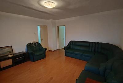 Vand apartament cu doua camere vis a vis de Shopping City - 2