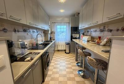 Apartament 3 camere, 64 mp, zona Teilor - 2