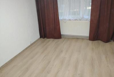 Apartament cu 3 camere decomandat în Steaua - 2
