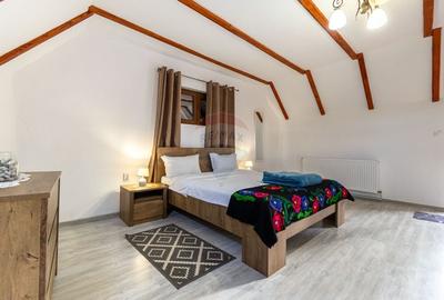 Casa / Vila cu 7 camere de vanzare - 1