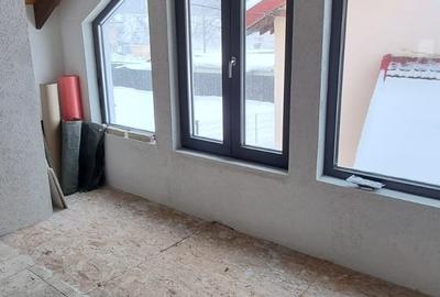BUSTENI APARTAMENT VACANTA  4 CAMERE cu vedere  Caraiman si Castel Cantacuzino - 10