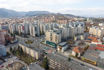 Spațiu comercial, de 612 mp, în 13 Decembrie - 20