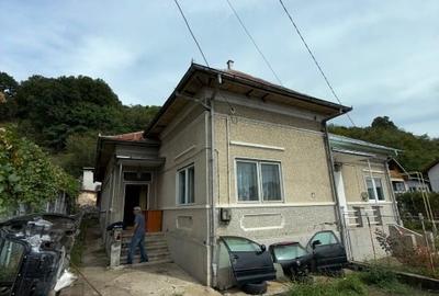 Casa de vanzare - zona excelenta - Str. Stirbei Voda - 1
