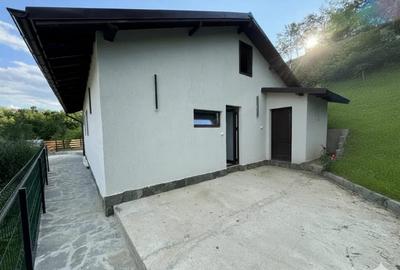 Casa noua 108 mp cu teren 1.890 mp, zona lini?tita - 9