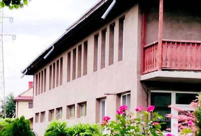 Casă cu 4 camere cu Teren 350 Mp în Central