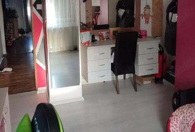 Apartament cu 3 camere decomandat în Nojorid - 1
