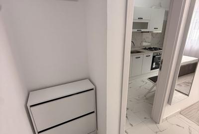 Garsonieră în Roșu - 2