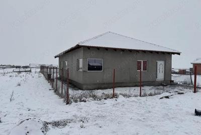 Casă cu 4 camere cu Canalizare în Becicherecu Mic