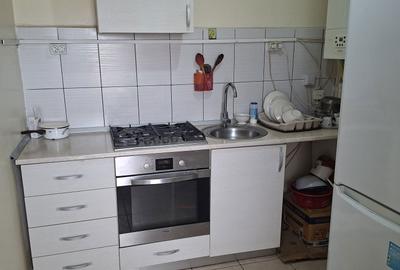 Casă cu 3 camere decomandat în Central - 4