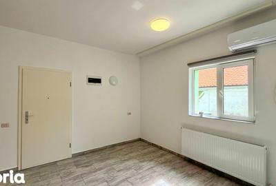 Spațiu comercial, de 63 mp, în Bartolomeu - 11