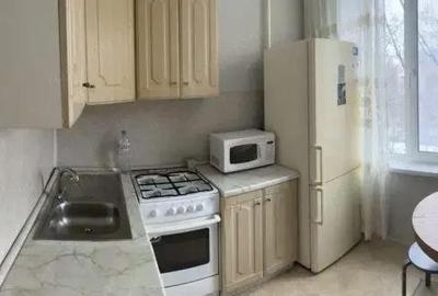 De inchiriat un apartament cu 2 camere in zona Complexului - 2