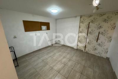 Spatiu comercial la casa 3 camere 80 mpu curte Calea Dumbravii Sibiu - 3